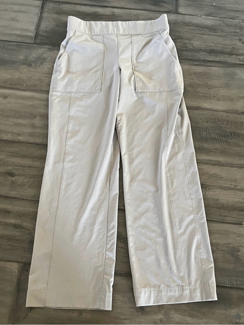 Athleta Tan Wide Leg Cargo Pants - Size 4